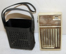 Rare Deluxe Personal Portable Pocket Six Transistor Radio  Parts Donor