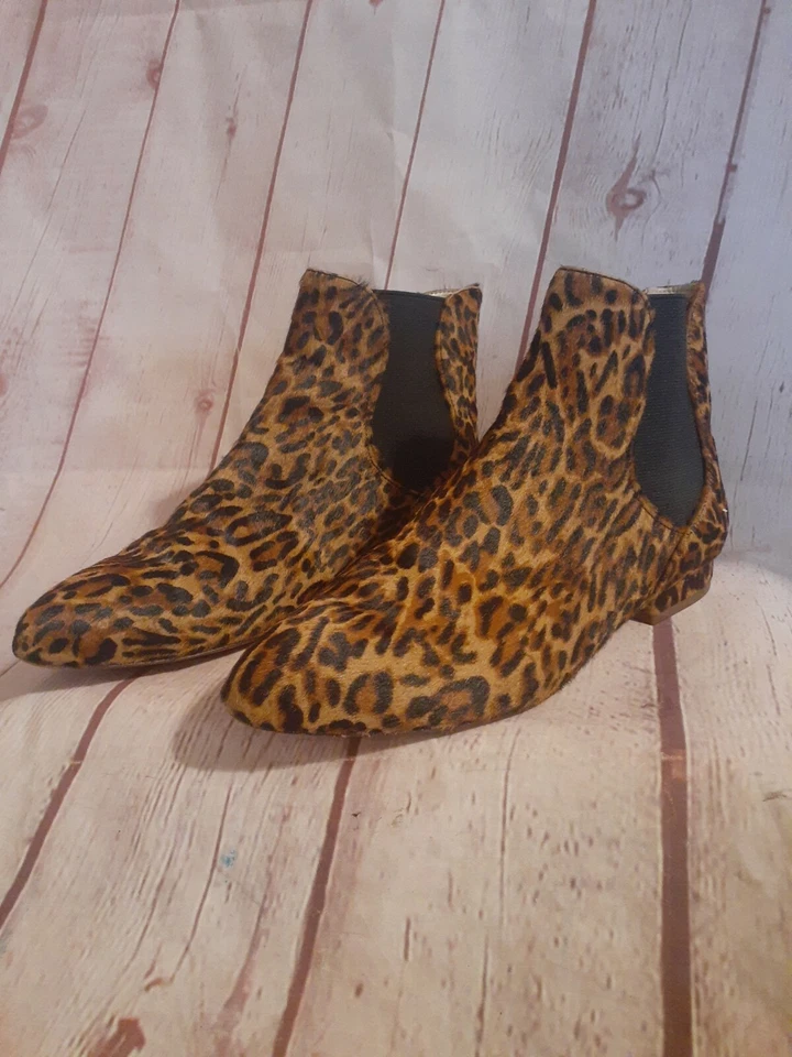 Botas Chelsea Enzo Angiolini "Meezzy" pelo de becerro leopardo talla 7,5 M precio de venta sugerido por el fabricante 209 USD Foto 2 de 4