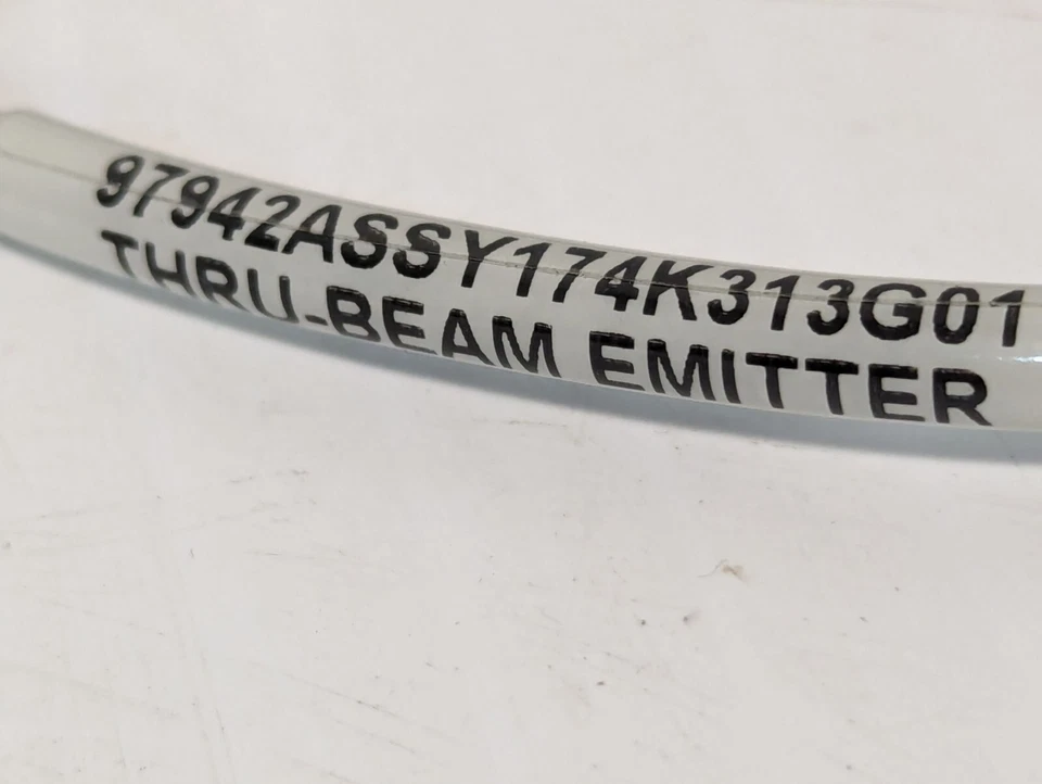 Omron E3ZT81J0SRL-U1 Photoelectric Sensor Assy Emitter - Image 3 of 4