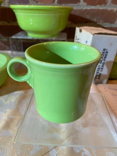 Fiesta Ring Handle Mug - RETIRED CHARTREUSE - first quality