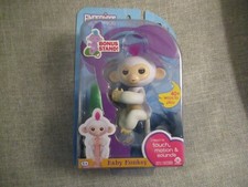Rare 2016 FINGERLINGS Baby Monkey SOPHIE w/BONUS STAND NIP