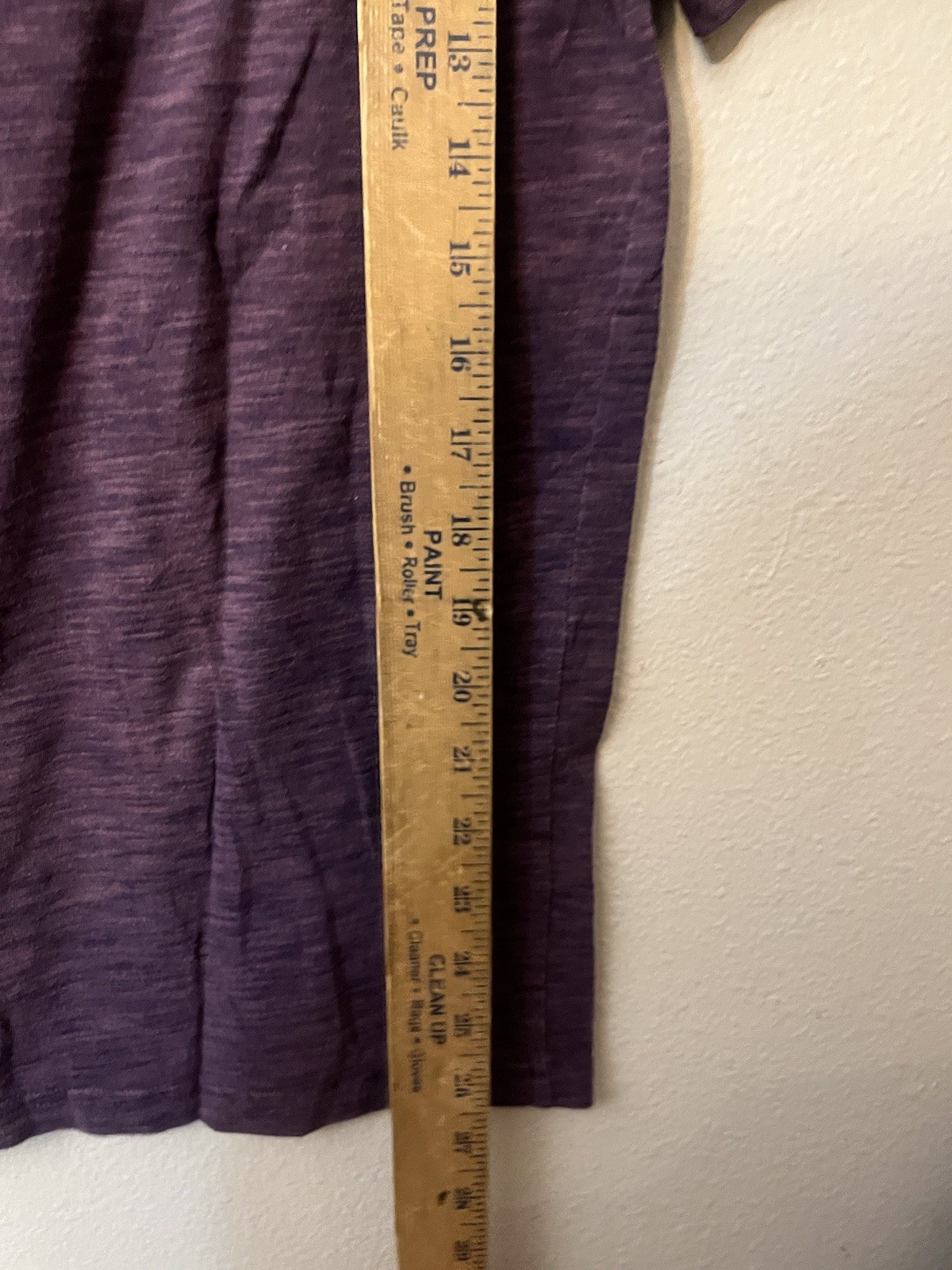 EXPRESS Crew Neck Tee Flex Stretch Solid Neck T-S… - image 4