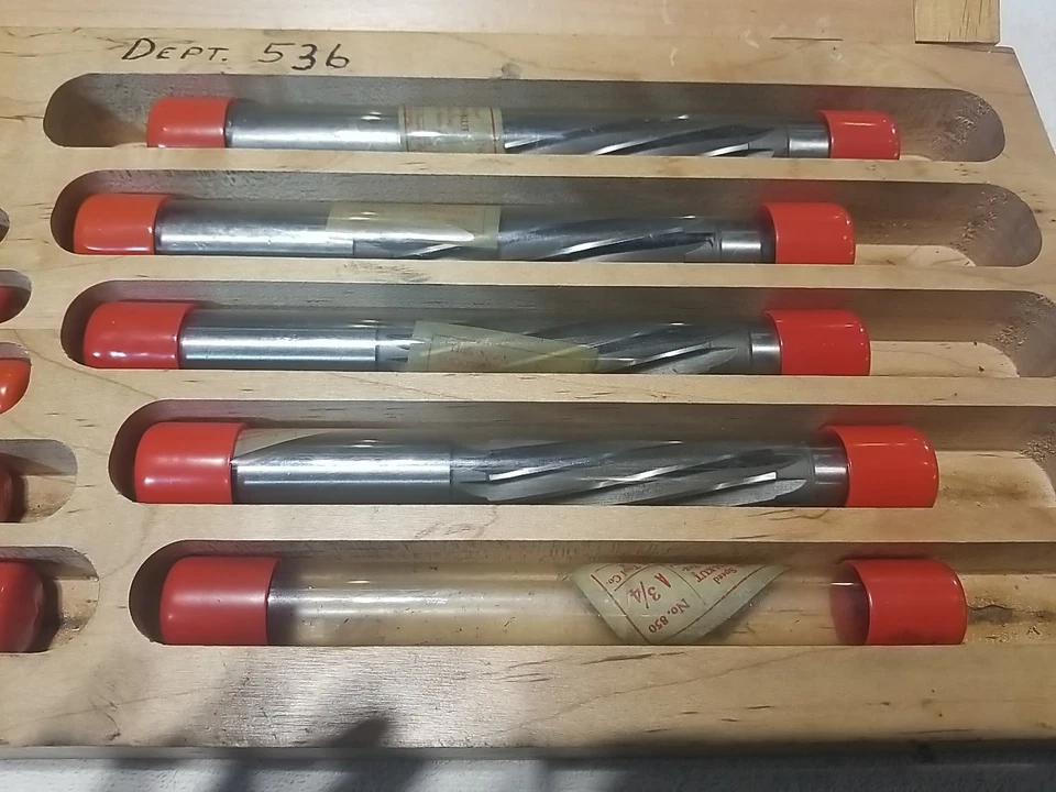 Millersburg R&T Co. Set #15  1/4" to 1" x 16 H.S. Spiral Flute Expansion Reamers - Image 4 of 4