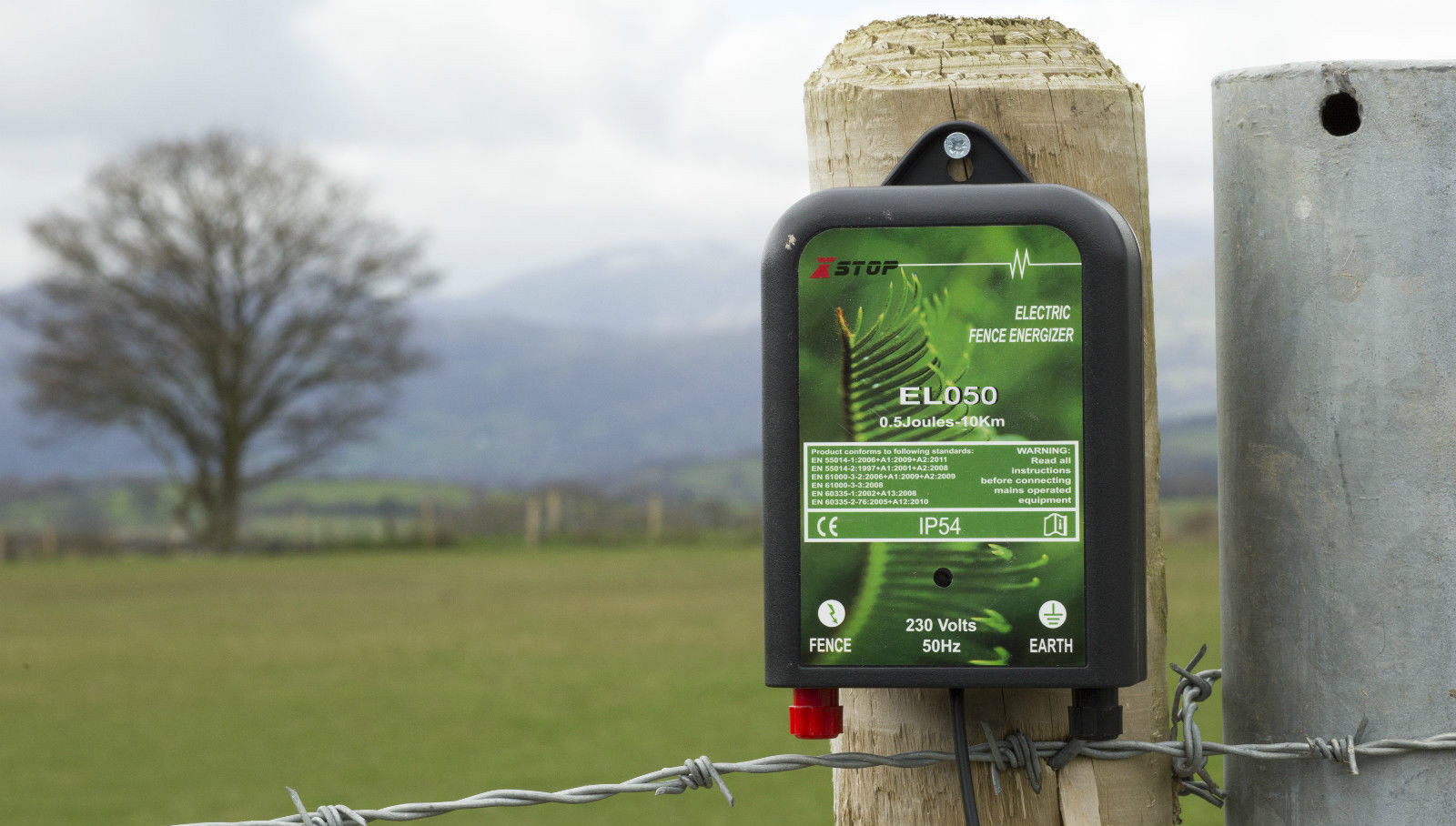 XSTOP Mains Electric Fence Energiser Unit 10km 230v 0.5J Pond CE 2 Year