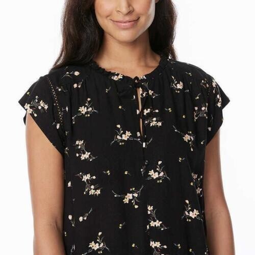 Astr The Label | Kinley Floral Flutter Sleeve Ruffle Top in Lilac Floral | Size L