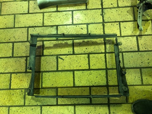 Alfa Romeo 147 Lüfterzarge Lüfterhalter Kühlerzarge vorne 46559838