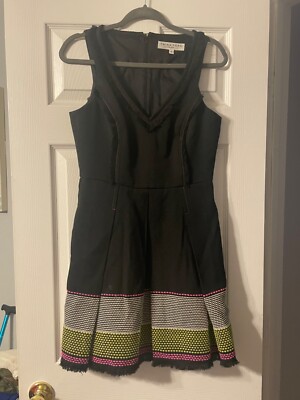 EUC TRINA TURK  Abela Mini Dress~ Size 6~Sleeveless~V-Neck