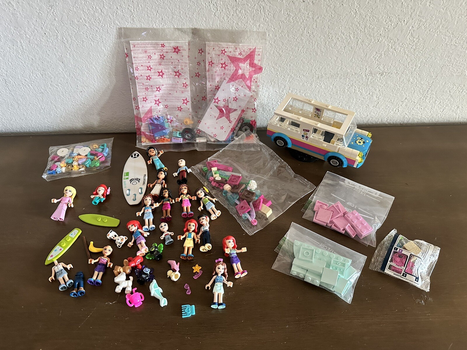 LEGO LOT OF FRIENDS MINIFIGURES MINI DOLL W ACCESSORIES