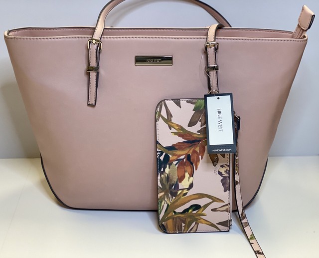 nine west totes
