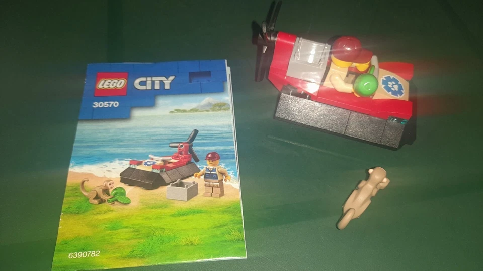 LEGO City 30570 Wildlife Rescue Hovercraft, foto 2 di 4