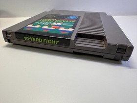 10-Yard Fight (Nintendo NES, 1985) Authentic. Tested and Working.