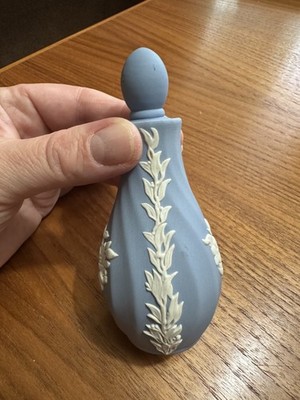 Wedgwood Jasperware Blue/White Fluted Perfume Bottle w/Stopper