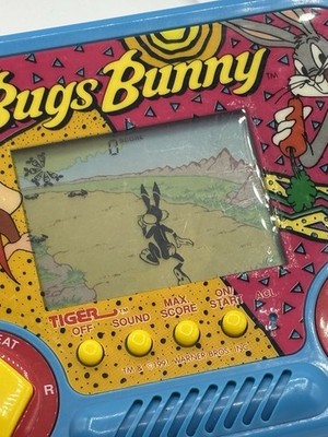 Tiger Electronics Bugs Bunny 本体 VTG 1991 Bugs Bunny Handheld Electronic Game Tiger Electronics