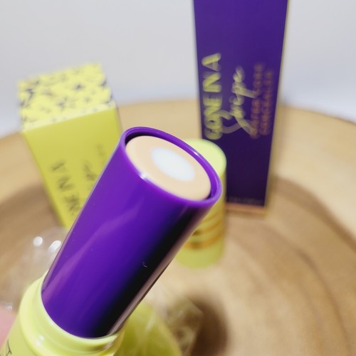 LWYA by Kim Gravel Gone in a Swipe Concealer (Medium Tan) and Pro Sponge Set - Picture 6 of 10