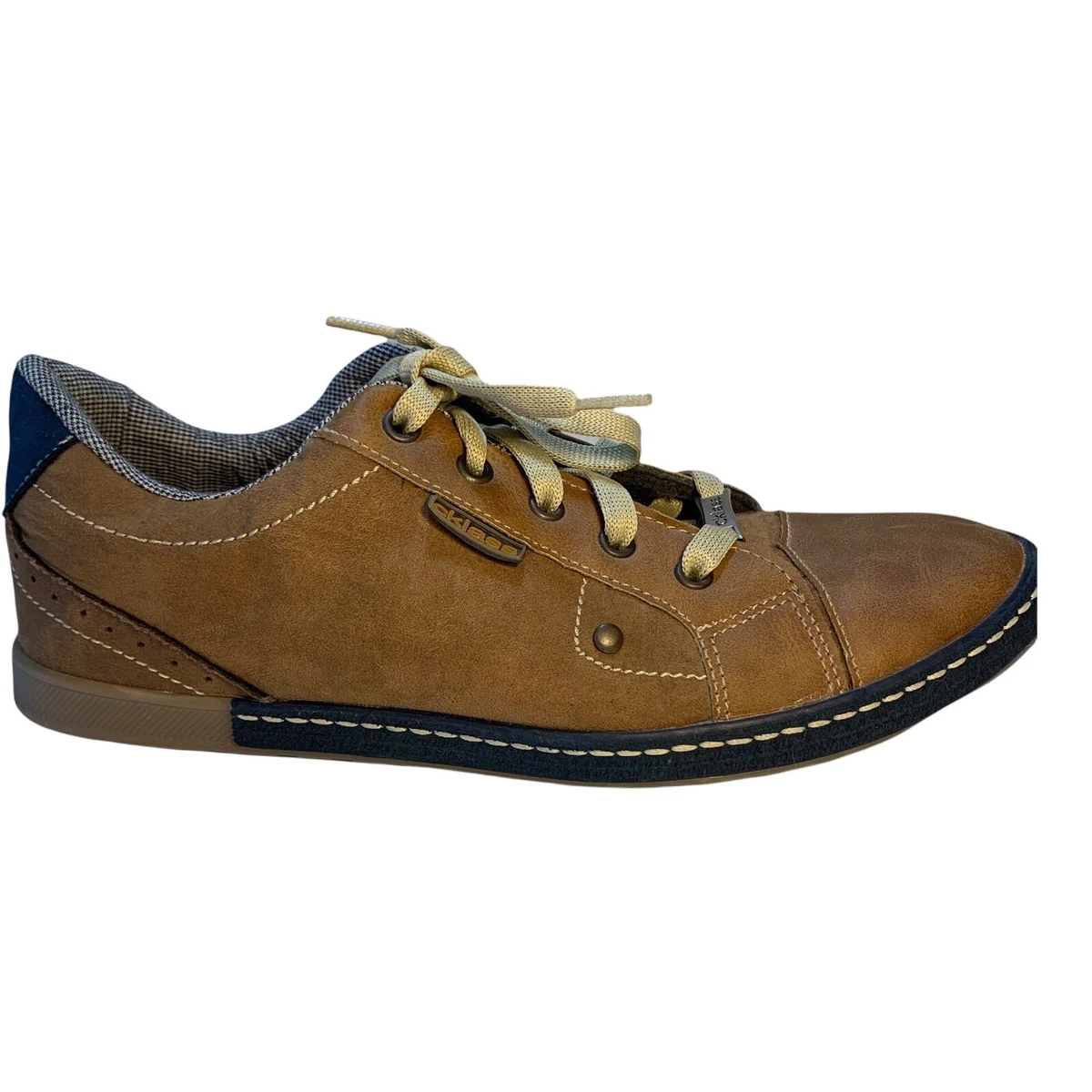 CKLASS Sport Casual Tie Shoe Camel Brown Suede Womens Sz 8 EUC
