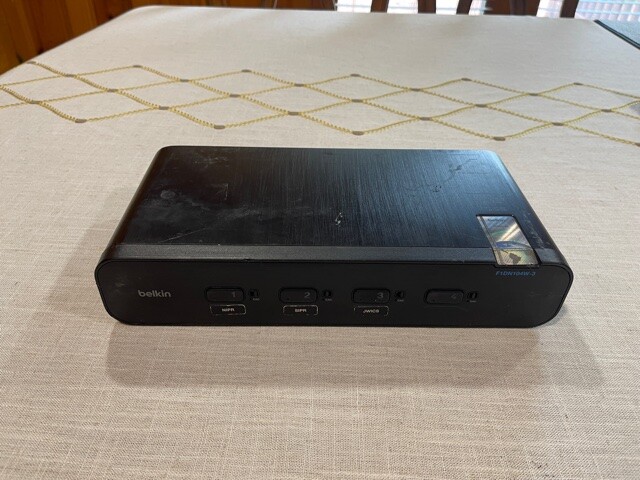 Belkin F1DN104W-3 KVM Switch Box 