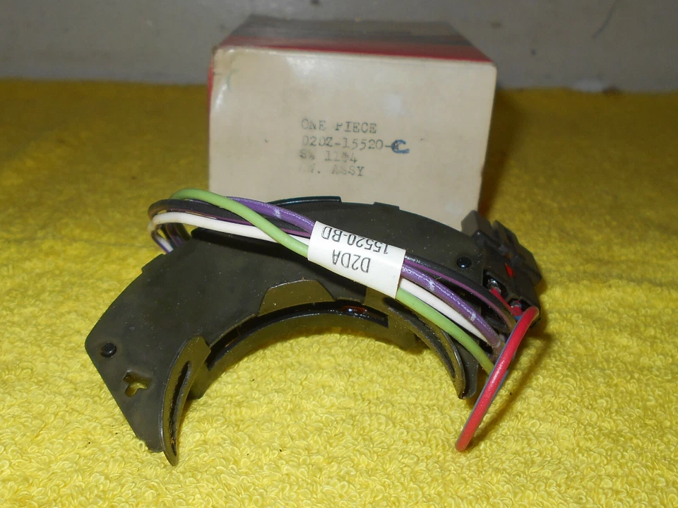 Ford Custom Galaxie 500 LTD 1972 1973 Maverick Comet Nuevo de Lote Antiguo Interruptor de Lámpara de Respaldo A/T Foto 3 de 4