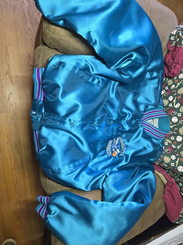 L 80s Charlotte Hornets Swingster Satin Jacket
