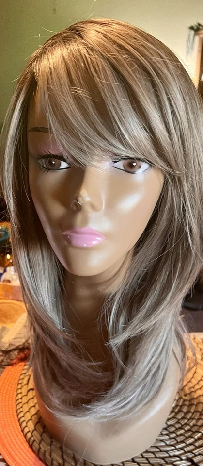 VANESSA -Jaya-tops Dm Color: OMT 3314 Mixed Color Beautiful 100% Synthetic Wig - Image 4 of 4