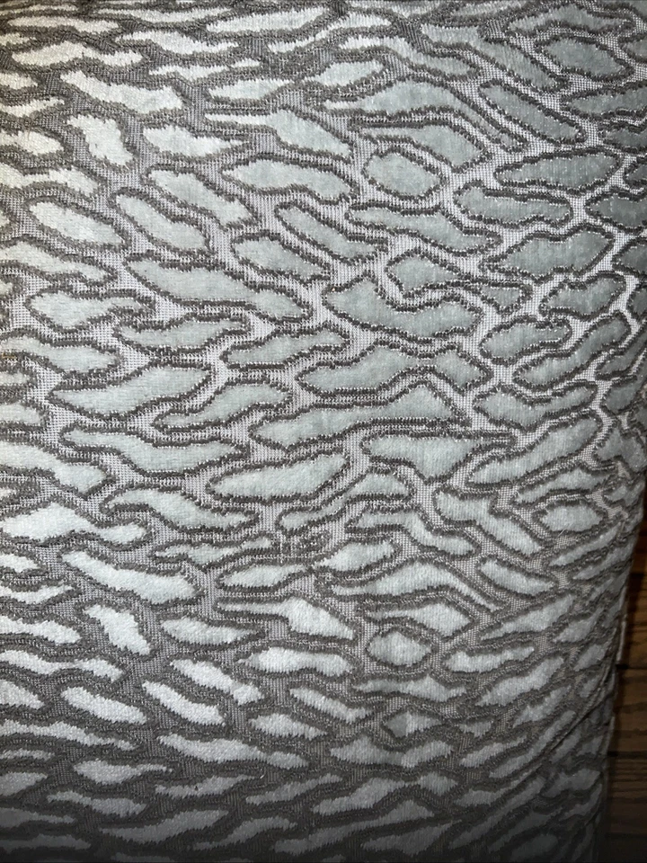 CALLISTO HOME WEAVE DESIGN DECORATIVE THROW PILLOWS Slate Blue Soft Touch - Image 3 of 4