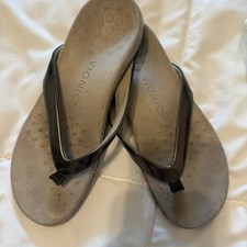 Vionic Dillon Flip Flops Women's Size US 7 pewter Comfort Orthotic Sandals
