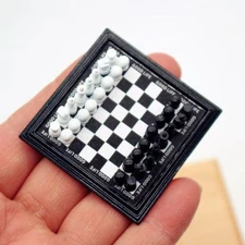 Portable Pocket Chess Set - Mini Magnetic Chess Game Travel Game in Classic Box