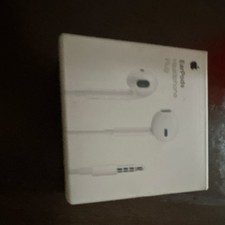 Apple EarPods Wired In-Ear Earbuds 3.5mm w/ Mic Remote White 1m