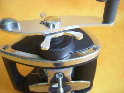 Moulinet PENN commander Pro 20 LW . USA