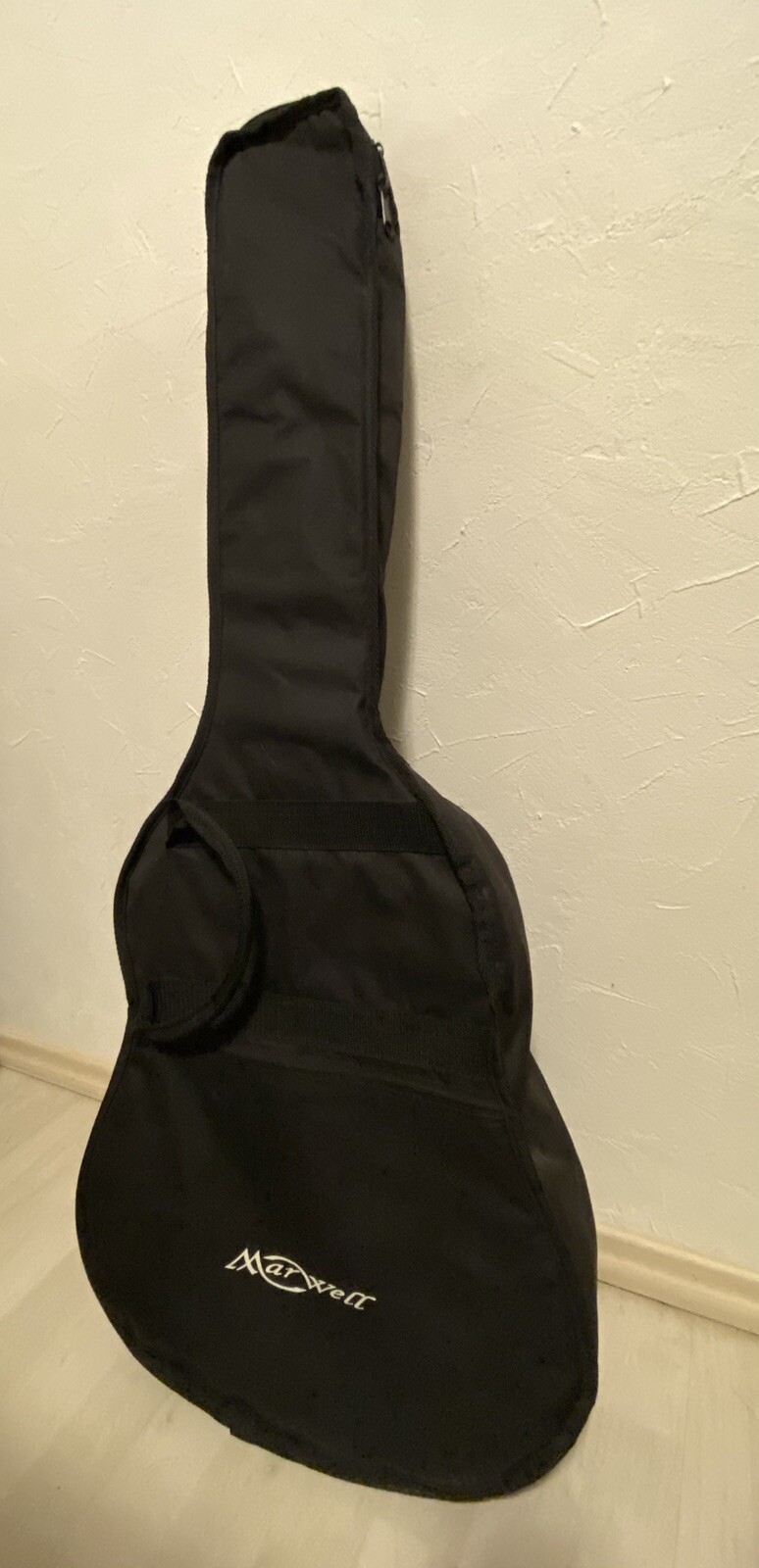 Marwell Westerngitarre Vesta schwarz, mit Cut, EQ, D`ADDARIO Saiten und