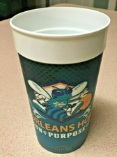 VINTAGE NEW ORLEANS HORNETS NOW PELICANS OLD PLASTIC CUP