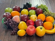 25 Realistic Artificial Faux Decorative Grapes Clusters Plastic Rubber Fruit Lot