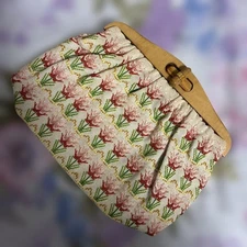 Floral embroidery bag