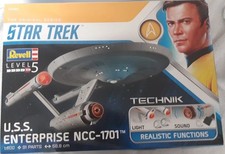 Revell – nr 00454 – statek kosmiczny „U.S.S. Enterprise NCC-1701" z funkcjami