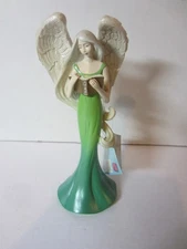 Russ A Mother s Embrace Grandmother Angel Figurine -#37828-7 T- W/ Tag(42D2)