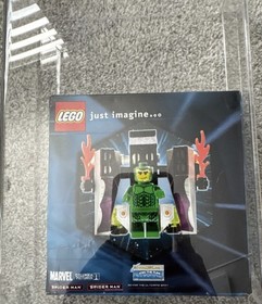2002 LEGO Spider Man Studios Green Goblin (1374) Sealed with Clear Display Case