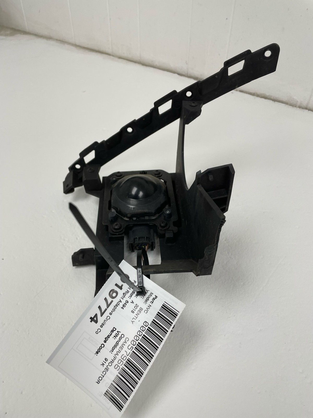 2015-2020 BENTLEY BENTAYGA OEM Front Right Adaptive Cruise Control Sensor Module