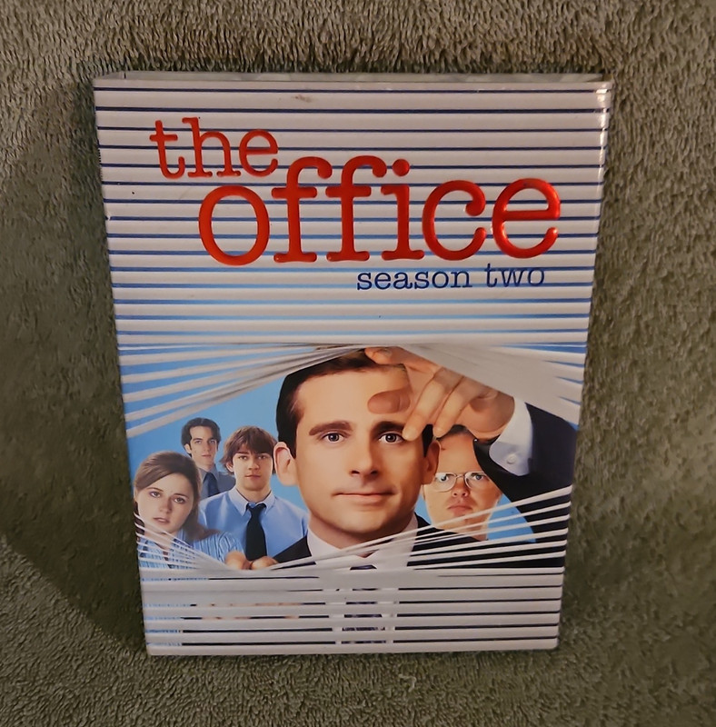 Universal The Office Season Two DVD Set NR Deleted Scenes Bloopers Commentaries