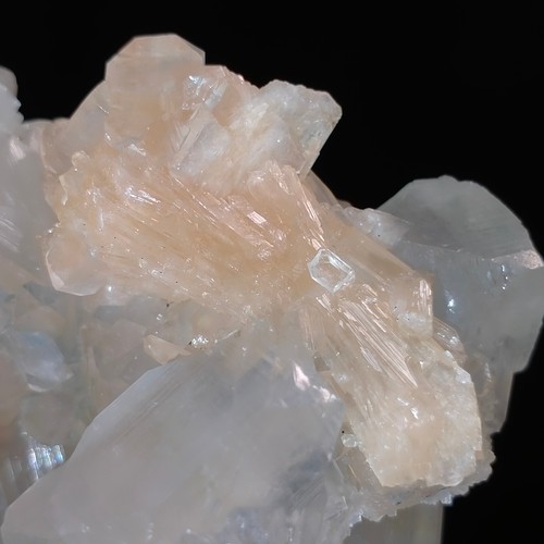 Quartz stalactite columnar shape w/ sparkly Apophyllite & Stilbite bowtie 492ct - Foto 2 di 8