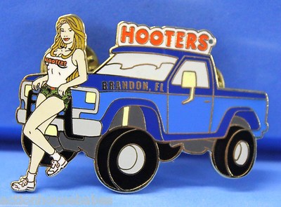 HOOTERS BLONDE SEXY CAMEO GIRL BRANDON FLORIDA FL PICK UP TRUCK LAPEL PIN