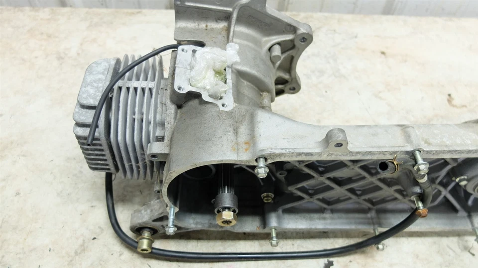 02 Derby Atlantis Scooter 2T 50 Scooter engine motor - Image 4 of 4