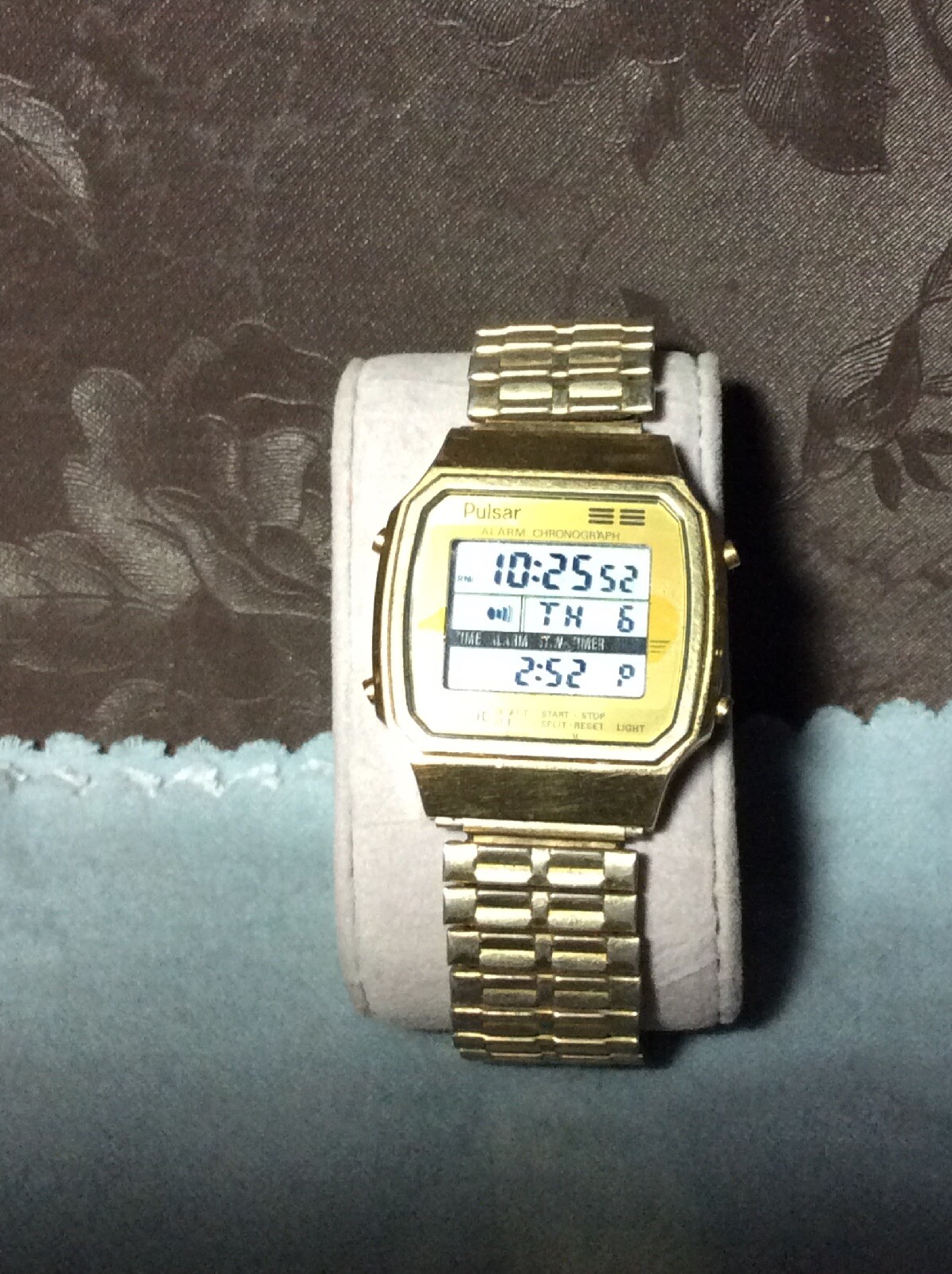 pulsar alarm chronograph