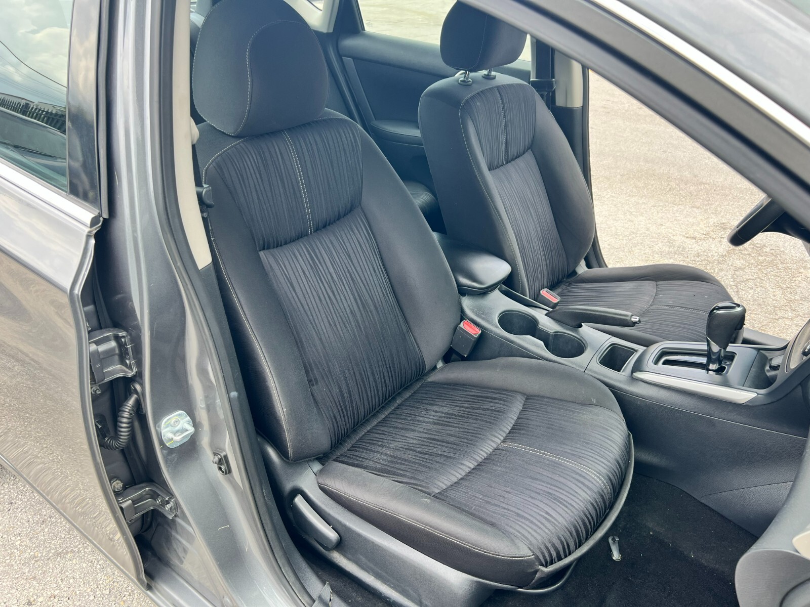 Nissan Sentra - Image 17
