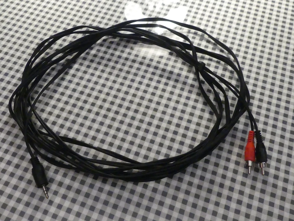 Câble RCA Jack Audio Stéréo, 3.5mm vers 2RCA Mâle 5 mètres - Photo 1/1