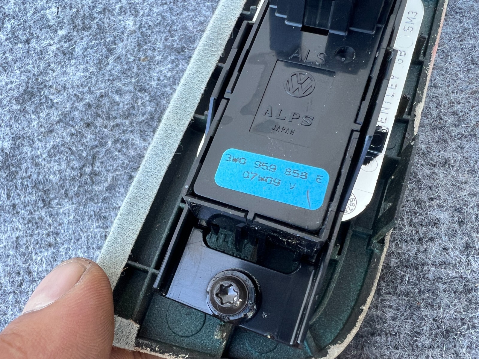 Bentley Flying Spur 2006-2012 REAR+RIGHT Window switch