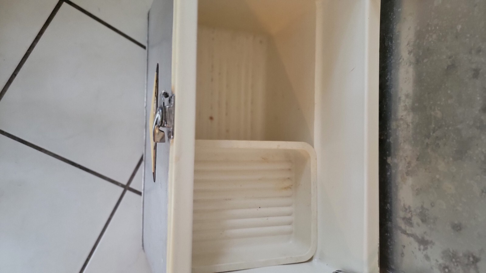 Vintage 1950's Ted Williams Large Locking Ice Chest Cooler Sears & Roebuck