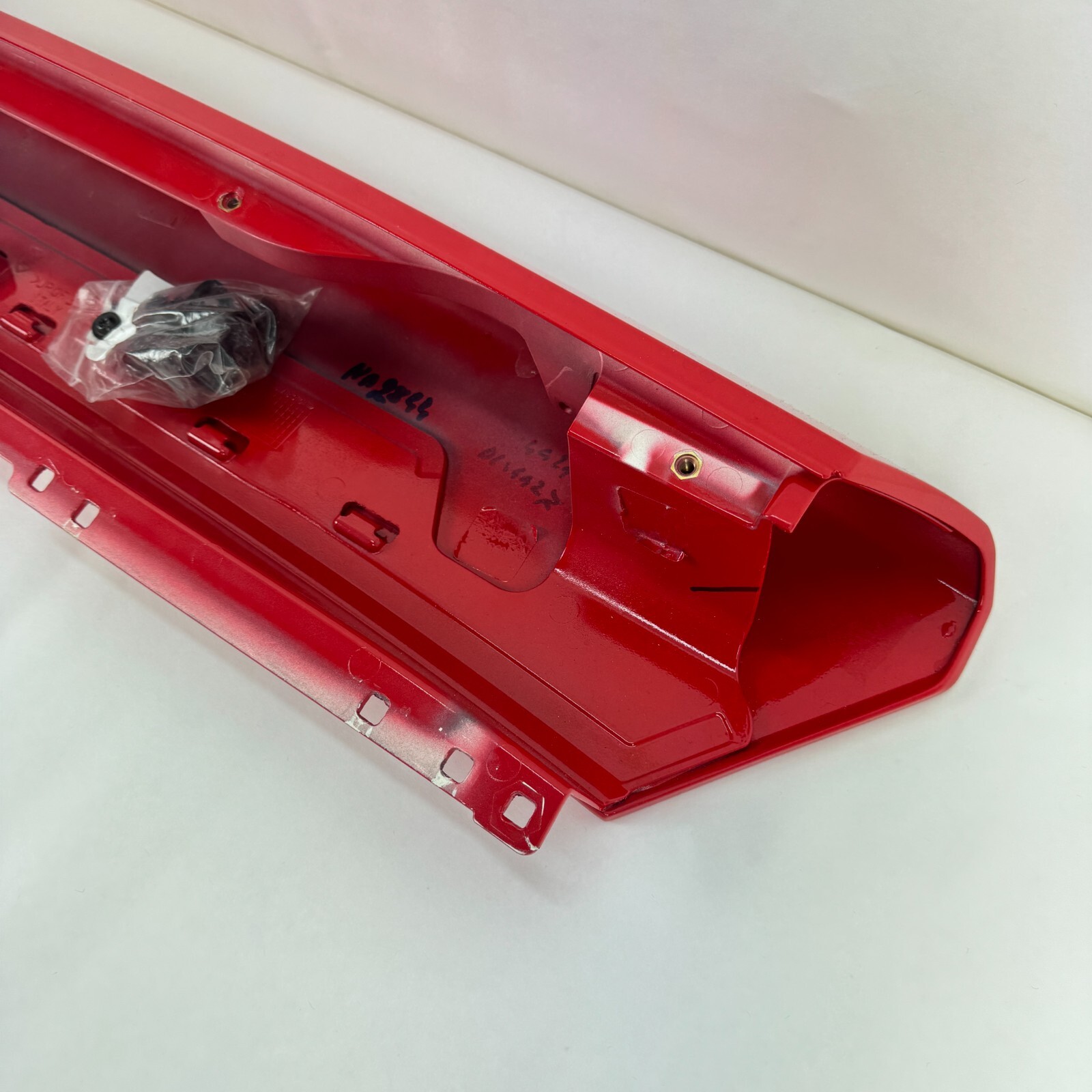 OEM Lamborghini Huracan LP610 LP580 Rear End Upper Panel Trim Molding 4T0864487B