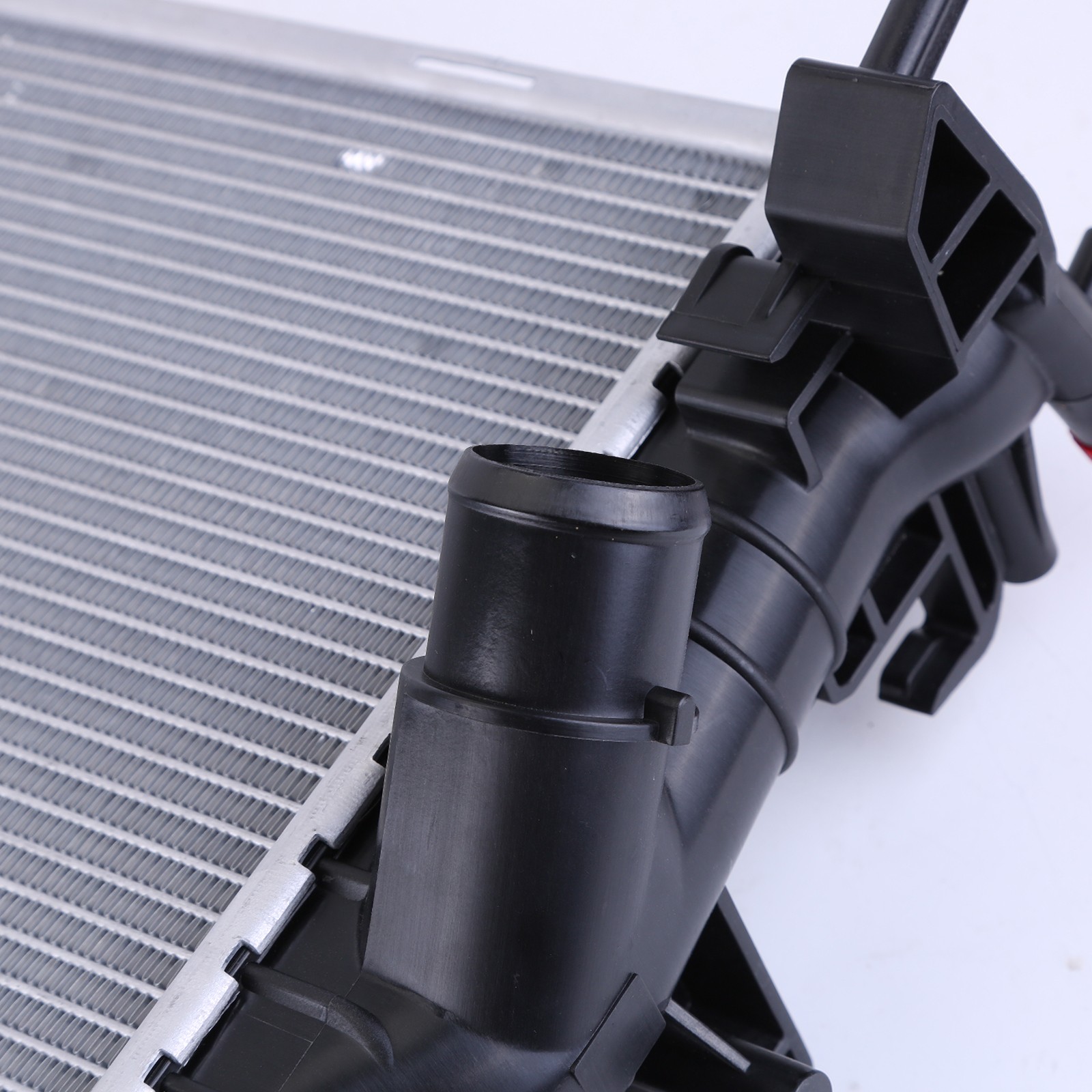 New Radiator For Maserati Quattroporte S Sq4 Gts 2014 2015 2016 2017 2018-2020