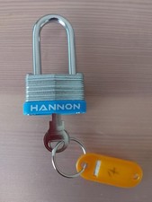 2 mittelgroße Vorhängeschlösser