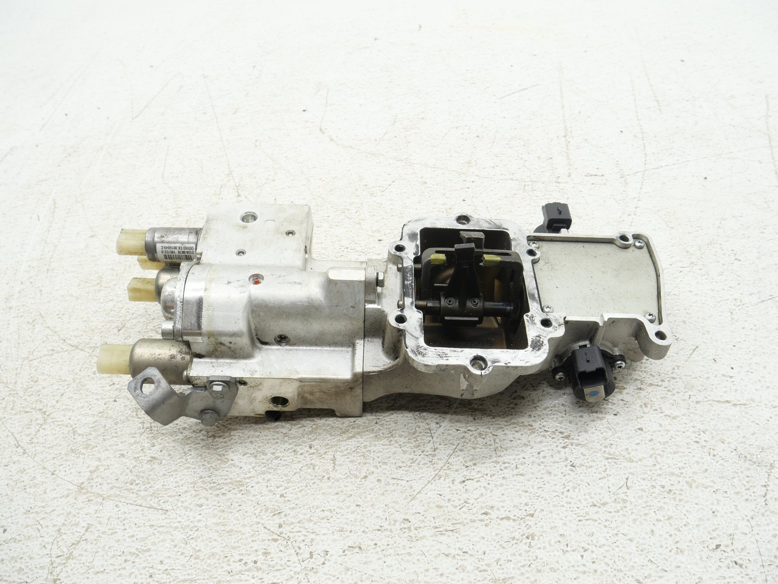 Audi R8 2008-2012 Gearbox hydraulic actuator P/N FN0083630A