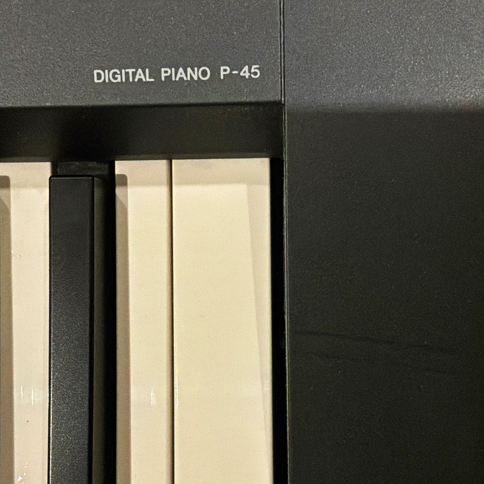 Yamaha P-45, photo 2 of 5